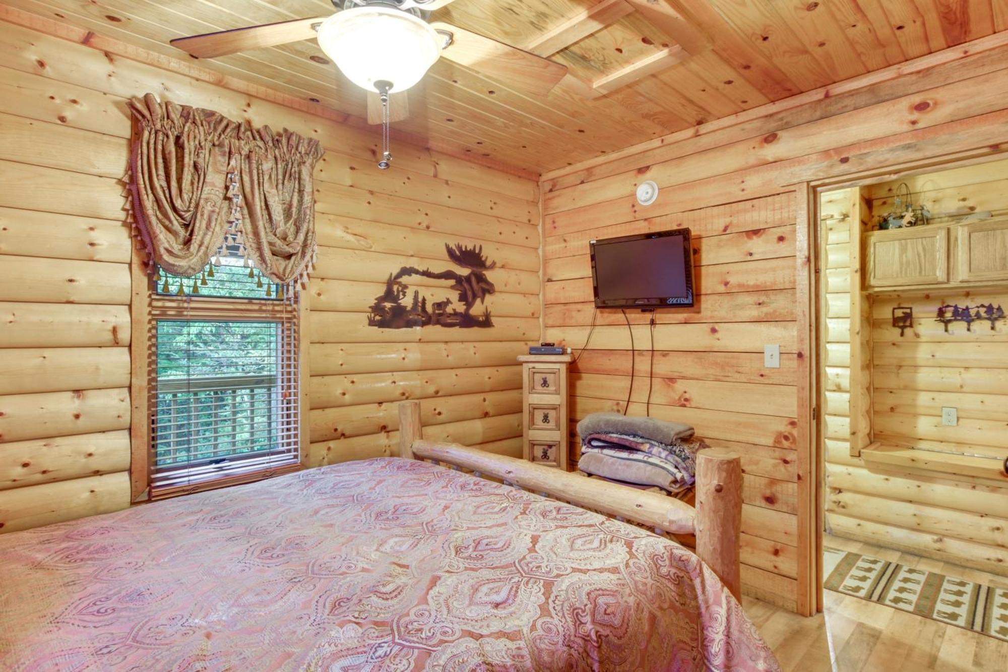 Pet-Friendly Cosby Log Cabin With Backyard And Porch! المظهر الخارجي الصورة